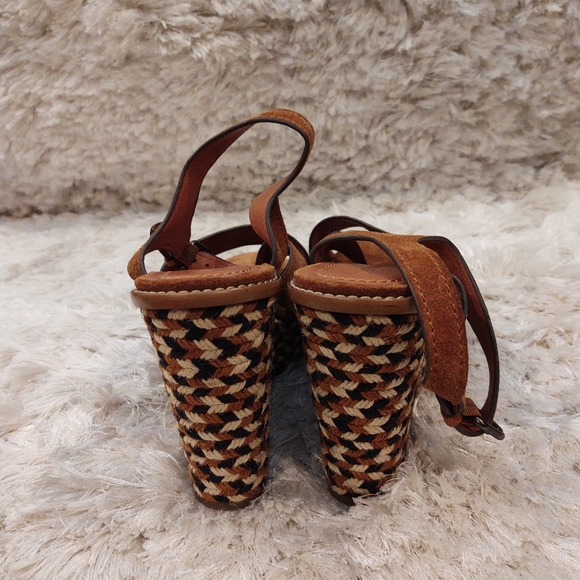 NWT Coach Saddle Suede Cross Band Wedges G2213 - Picture 3 of 6